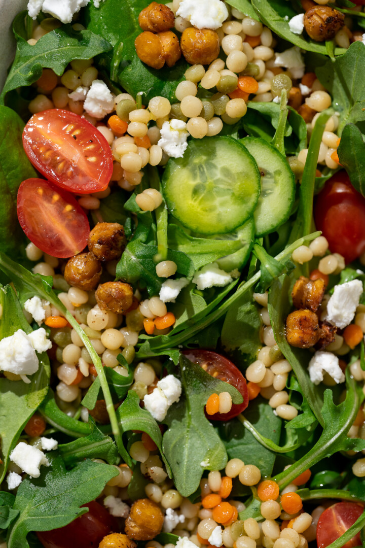 vegan-couscous-salad-with-chickpeas